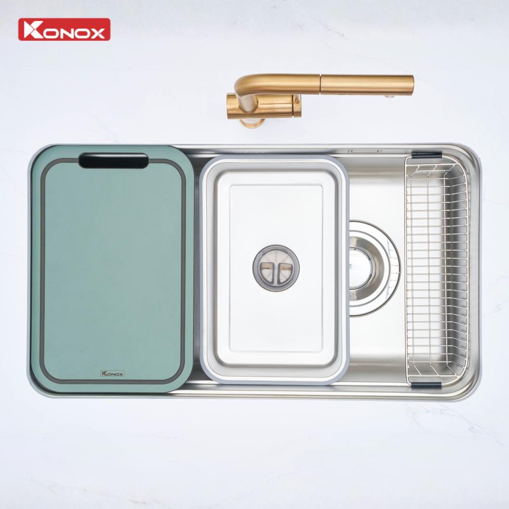 Phối màu thớt Konox CB470 PP xanh trong gian bếp
